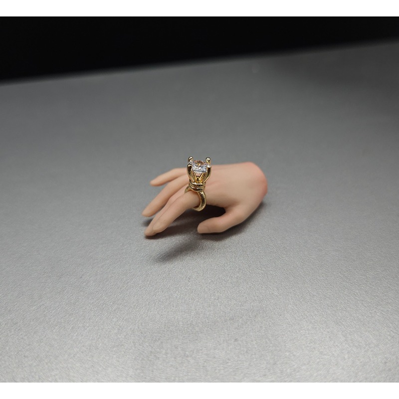 Miniaturowy pierścionek z diam – Body Jewelry Real Diamonds recenzja i cena